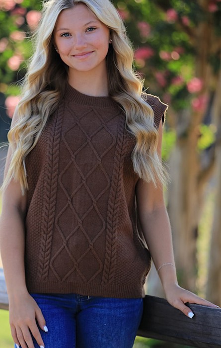 Cable Knit Sweater Vest 
