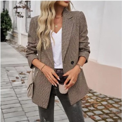 Lapel Buttoned Blazer
