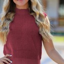  Cropped knit sleeveless sweater