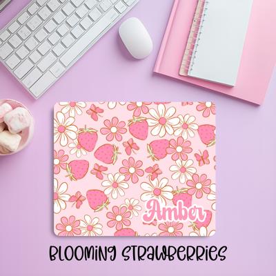 Personalized Preppy Strawberries & Daisies Mousepad – Personalized Name Cute Pink Aesthetic Desk Mat