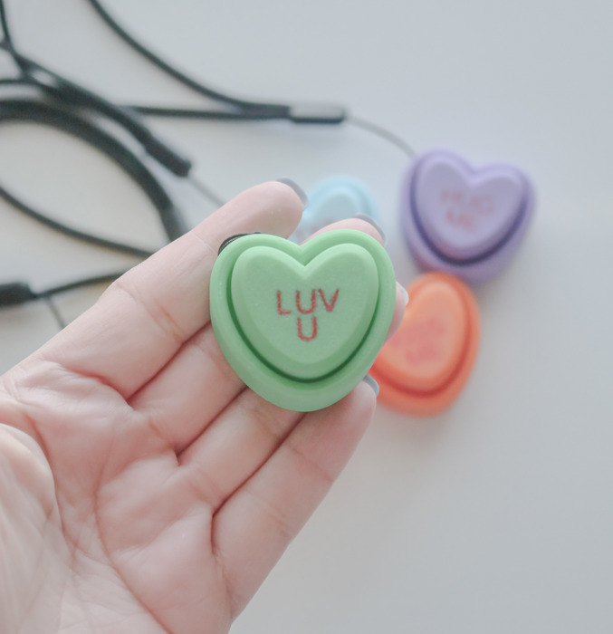 Set of 6 Conversation Heart Fidget Clickers