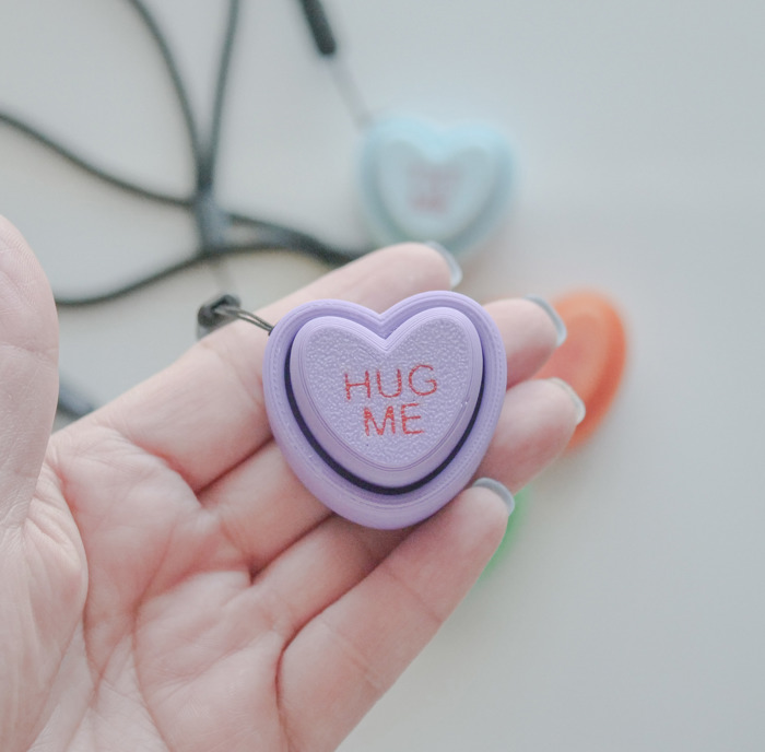 Set of 6 Conversation Heart Fidget Clickers