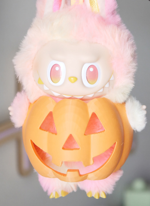 3D Printed Pumpkin Suit for Labubu – Halloween Jack-o-Lantern Outfit, Fits Have a Seat & More
