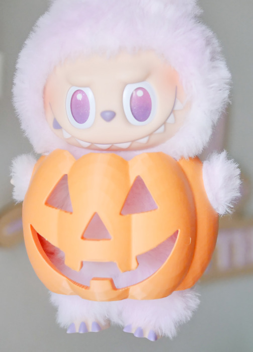 3D Printed Pumpkin Suit for Labubu – Halloween Jack-o-Lantern Outfit, Fits Have a Seat & More
