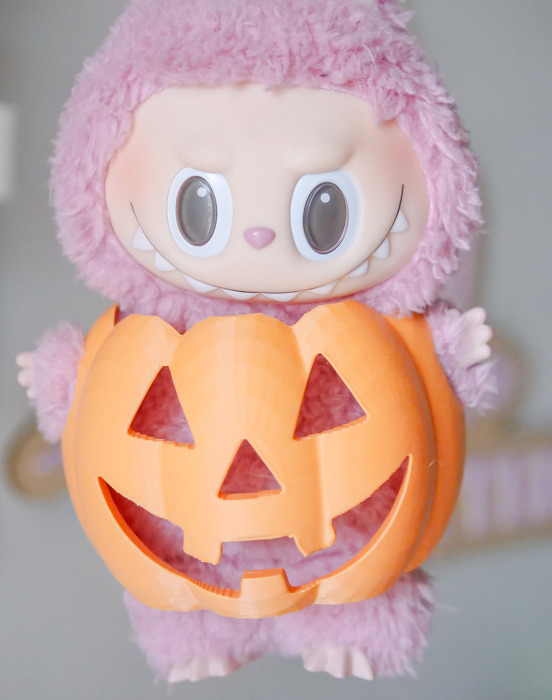 3D Printed Pumpkin Suit for Labubu – Halloween Jack-o-Lantern Outfit, Fits Have a Seat & More