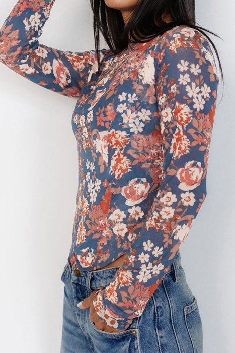 HIDDEN GEMS Floral Mesh Fitted Top