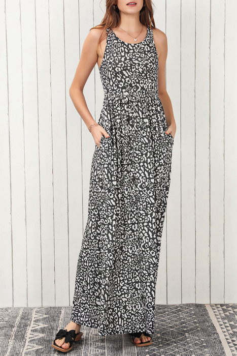 SALE! Leopard Pocketed Sleeveless Maxi Dress (Size Large)