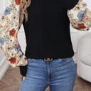  Social Contrast Printed Sleeve Top