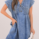  HIDDEN GEMS | Trendsetting Pleated Denim Dress