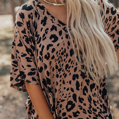 HIDDEN GEMS | Wild Leopard V-Neck Tee