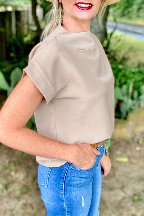 HIDDEN GEMS | Solid Zip Up Back Crewneck Top