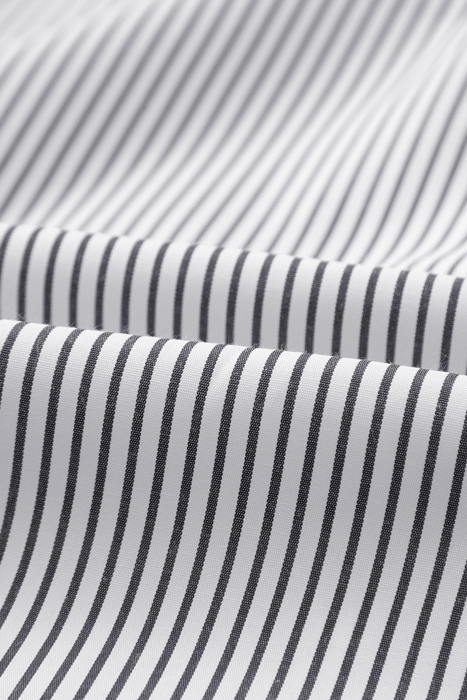 HIDDEN GEMS | Stripe Smocked Cuff Buttoned Shirt