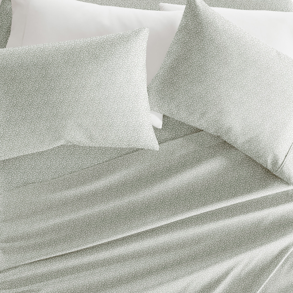 Patterned Ultra-Soft Bed Sheet Set - Delicate Details