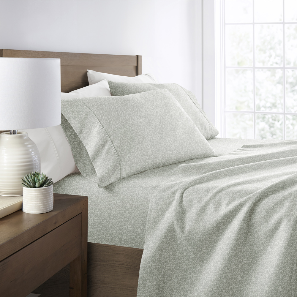 Patterned Ultra-Soft Bed Sheet Set - Delicate Details