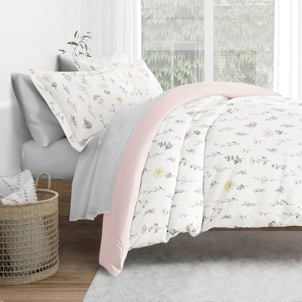 Bedding Bundle, Patterned Duvet Cover Set, White Comforter and Solid Sheet Set