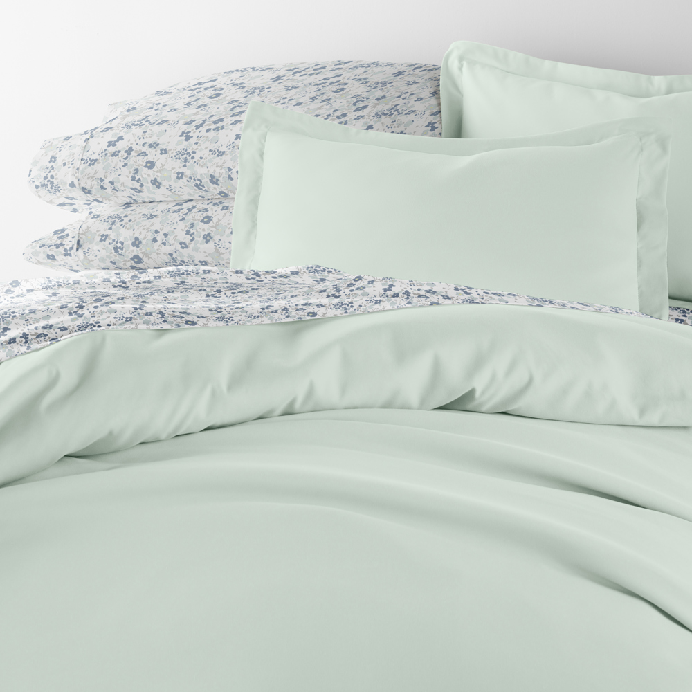 Bedding Bundle, Solid Duvet Cover Set, White Comforter and Patterned Sheet Set