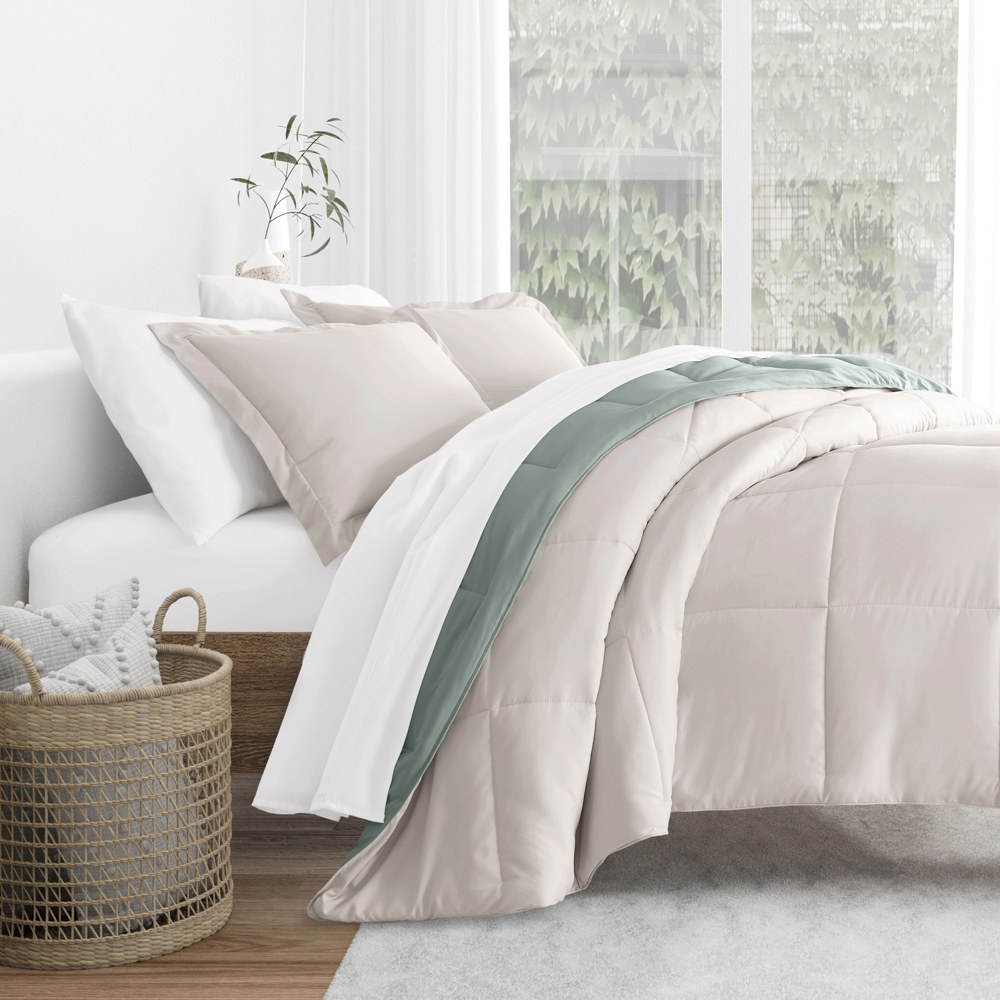 Reversible Down-Alternative Comforter Bedding Set