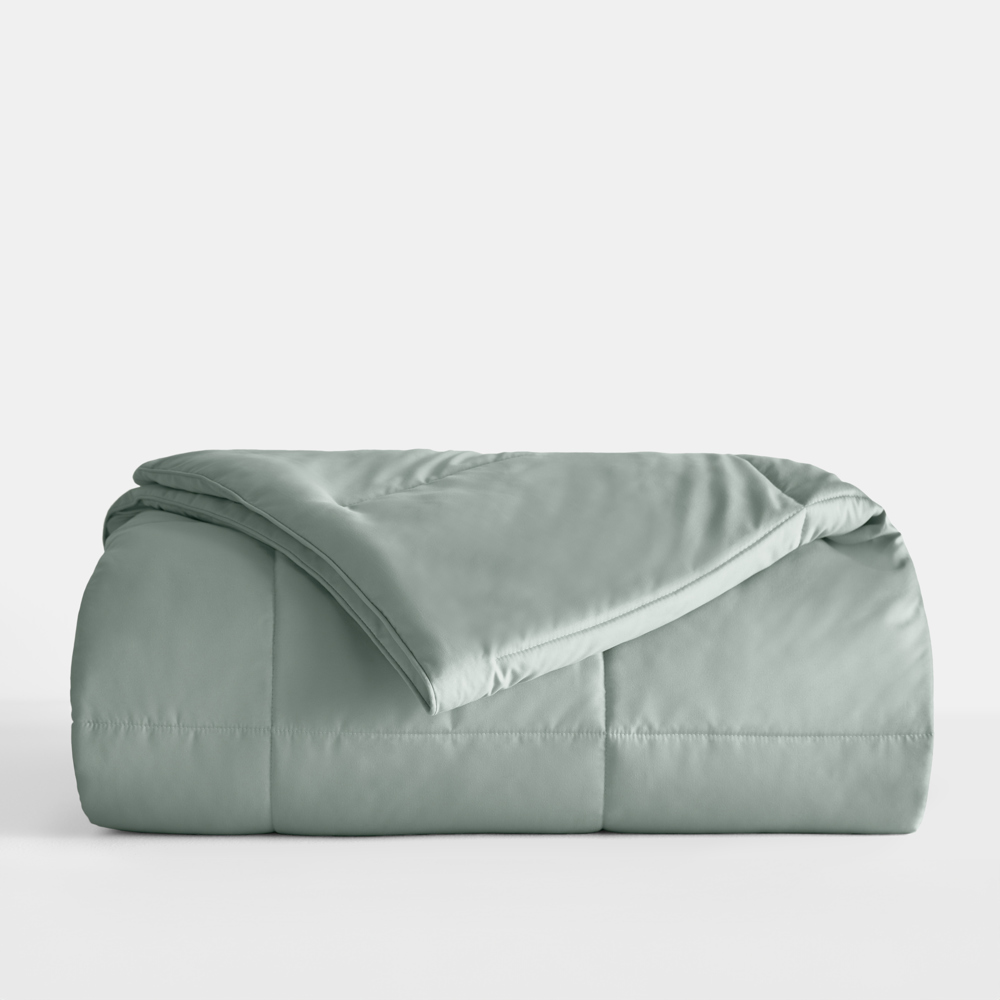 Soft Down-Alternative Essential Comforter