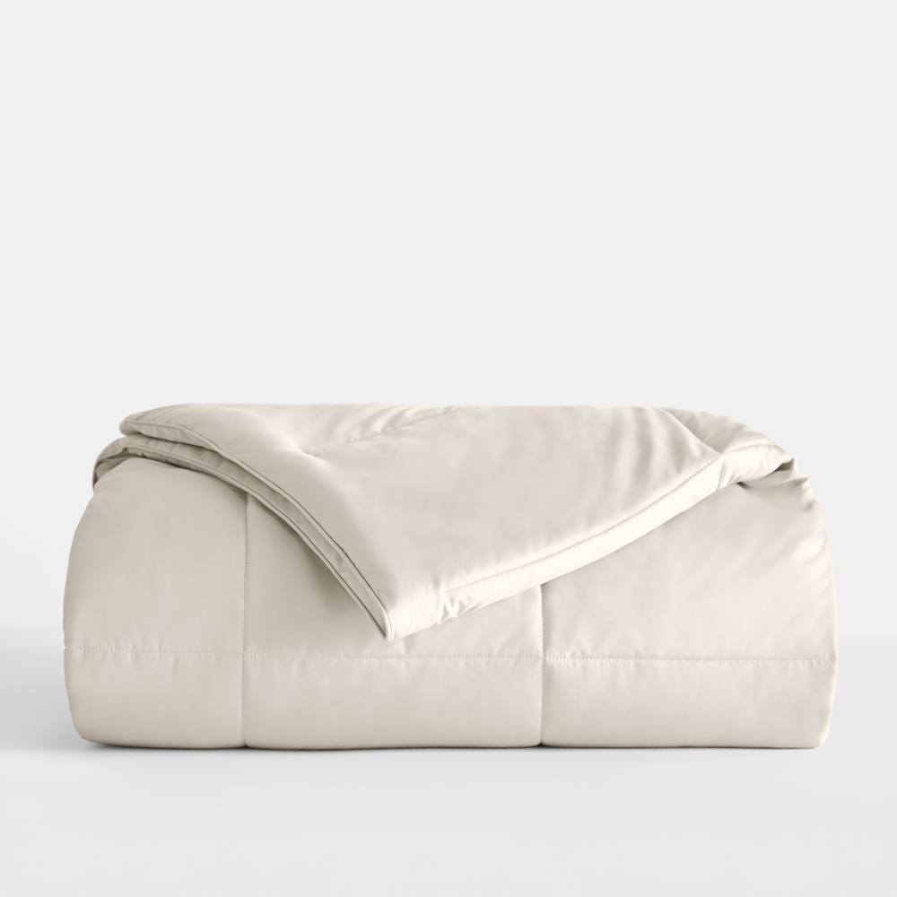 Soft Down-Alternative Essential Comforter