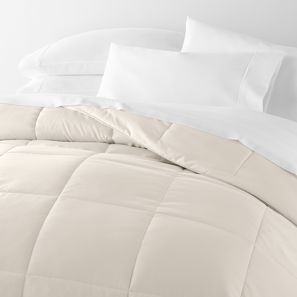 Soft Down-Alternative Essential Comforter