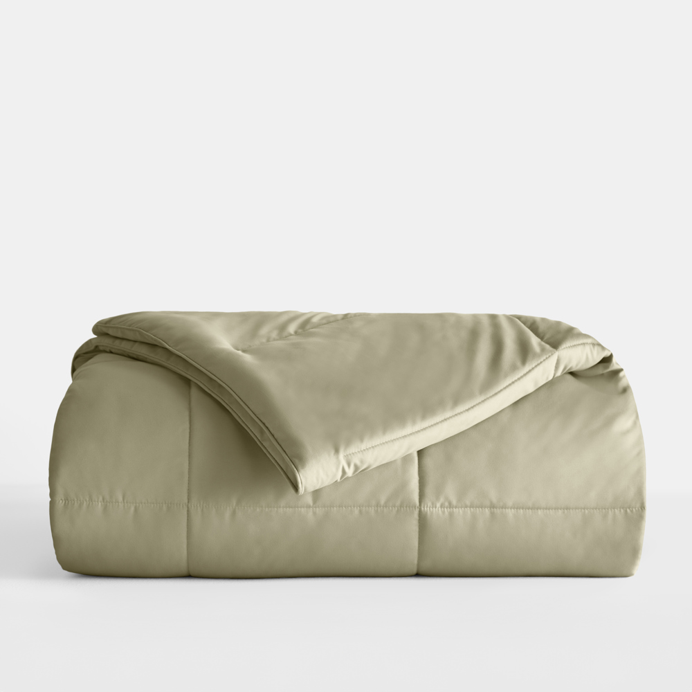 Soft Down-Alternative Essential Comforter