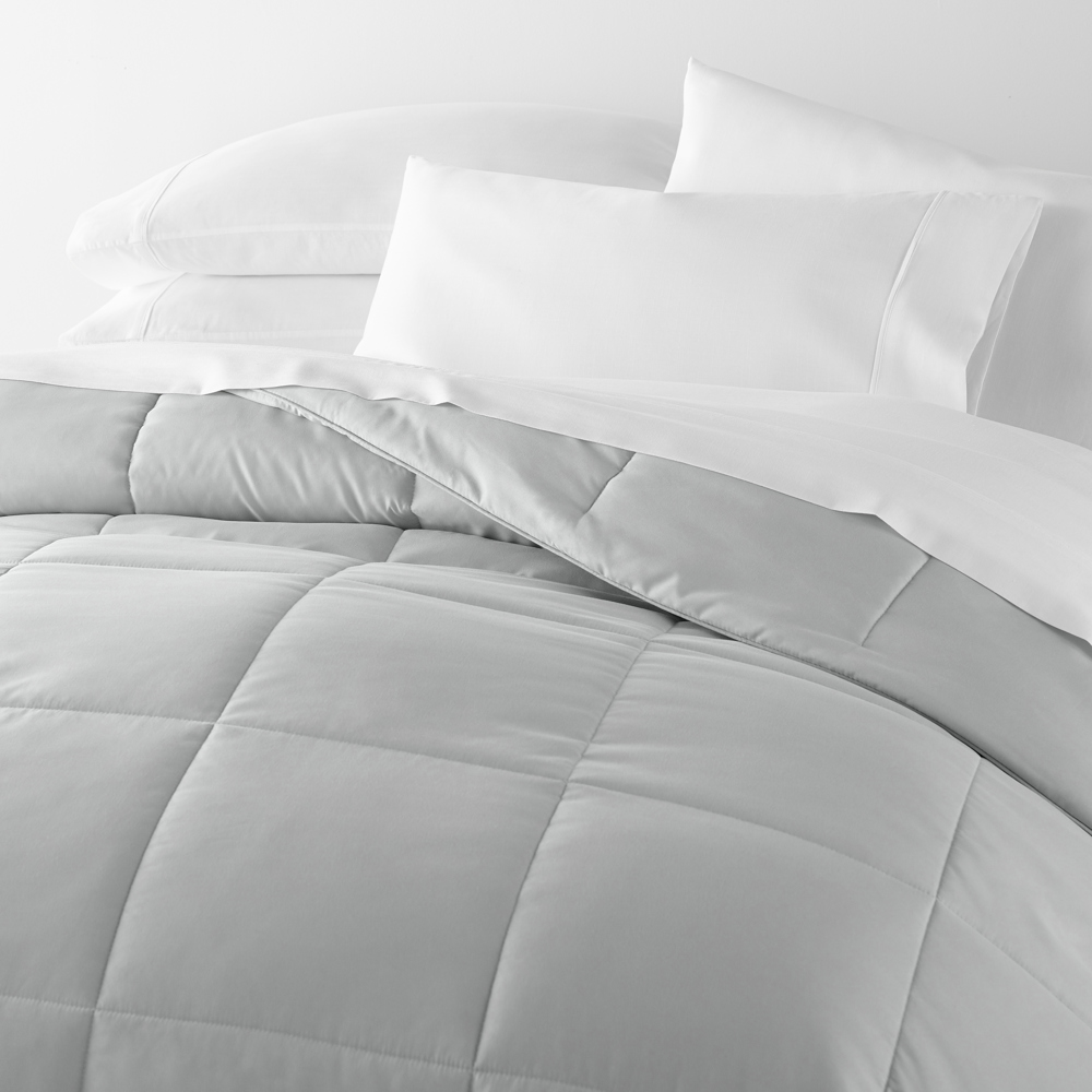 Soft Down-Alternative Essential Comforter