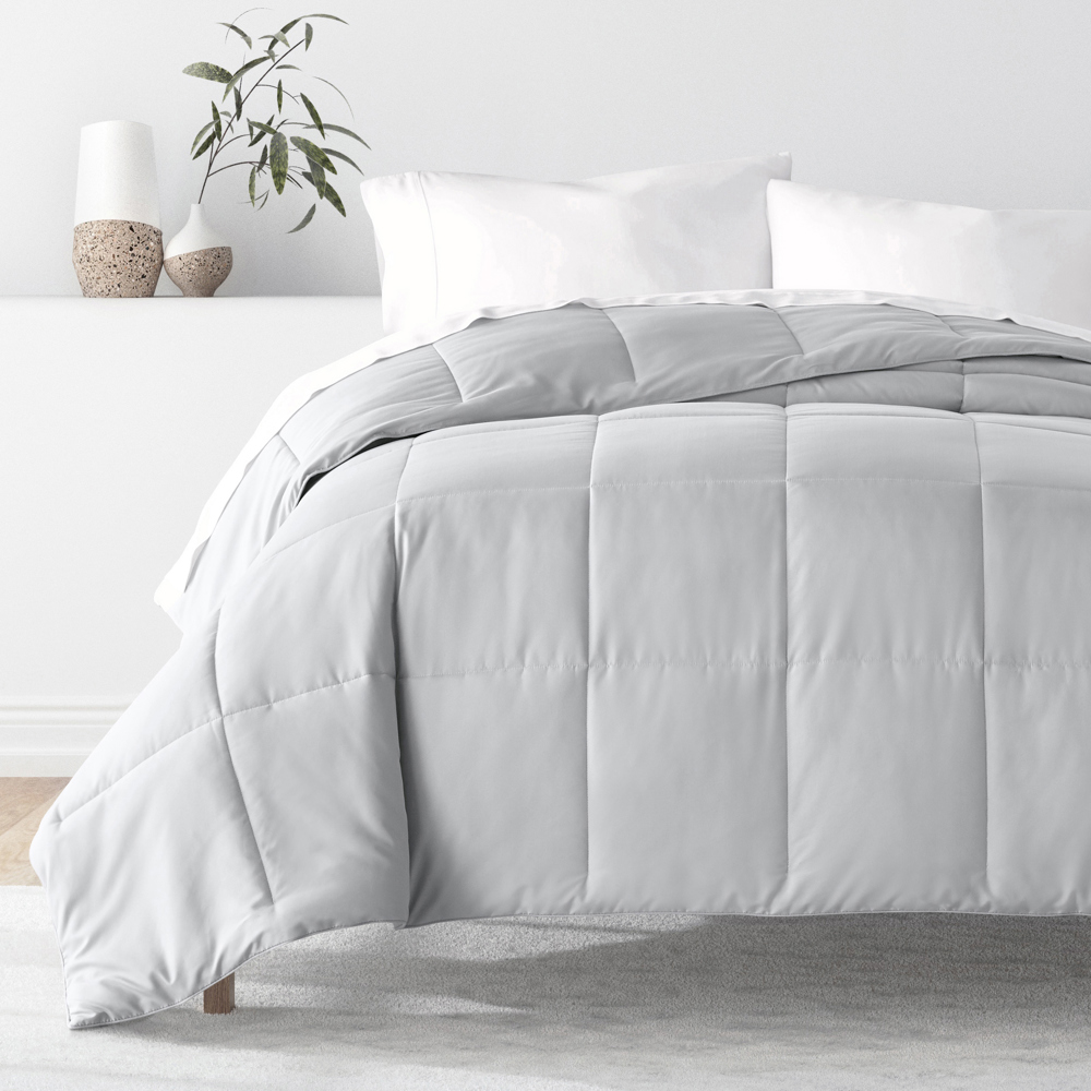 Soft Down-Alternative Essential Comforter