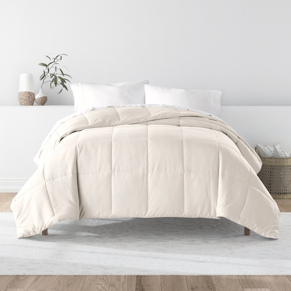 Soft Down-Alternative Essential Comforter