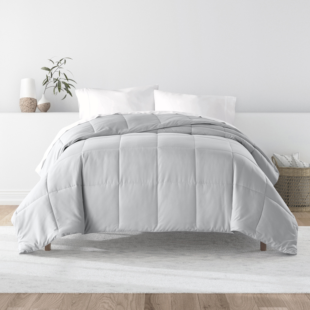 Soft Down-Alternative Essential Comforter