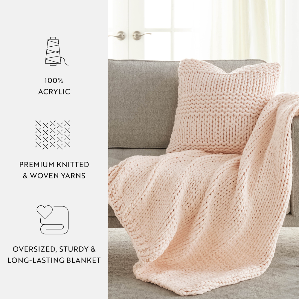 Chunky Throw Blanket and Decor Pillow Bundle