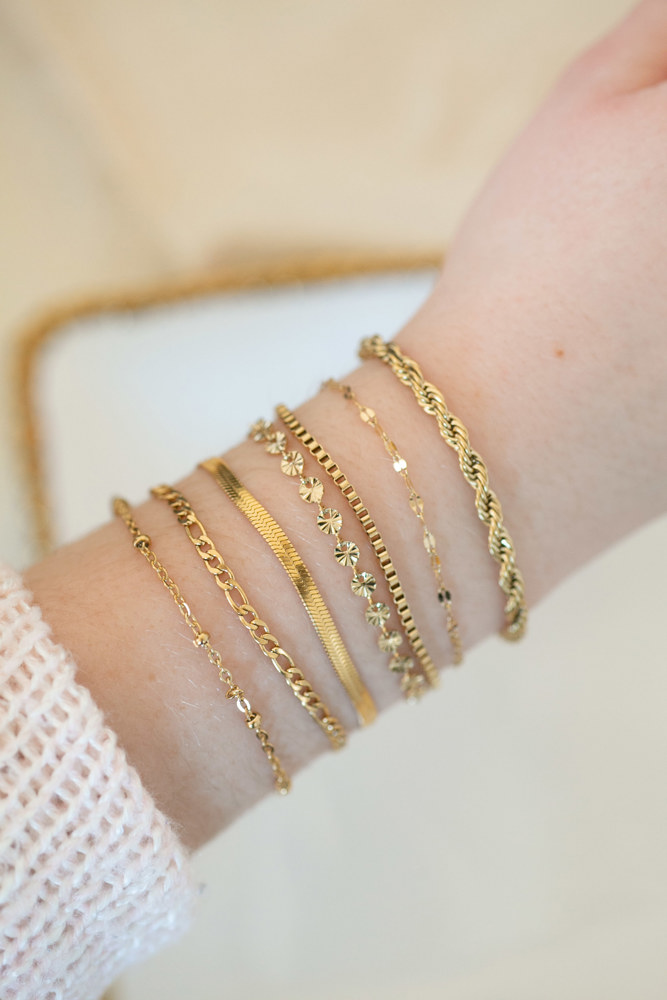 Delicate Chain Layering Bracelets