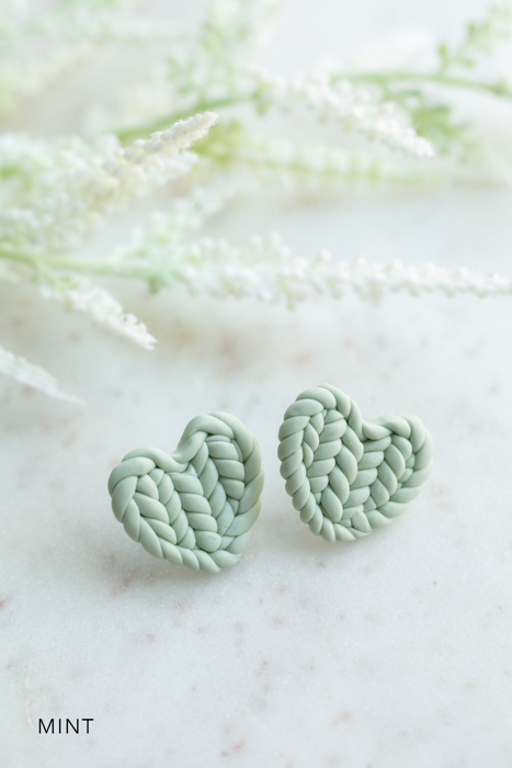 Knit Pattern Heart Stud Earrings