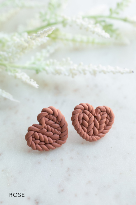 Knit Pattern Heart Stud Earrings