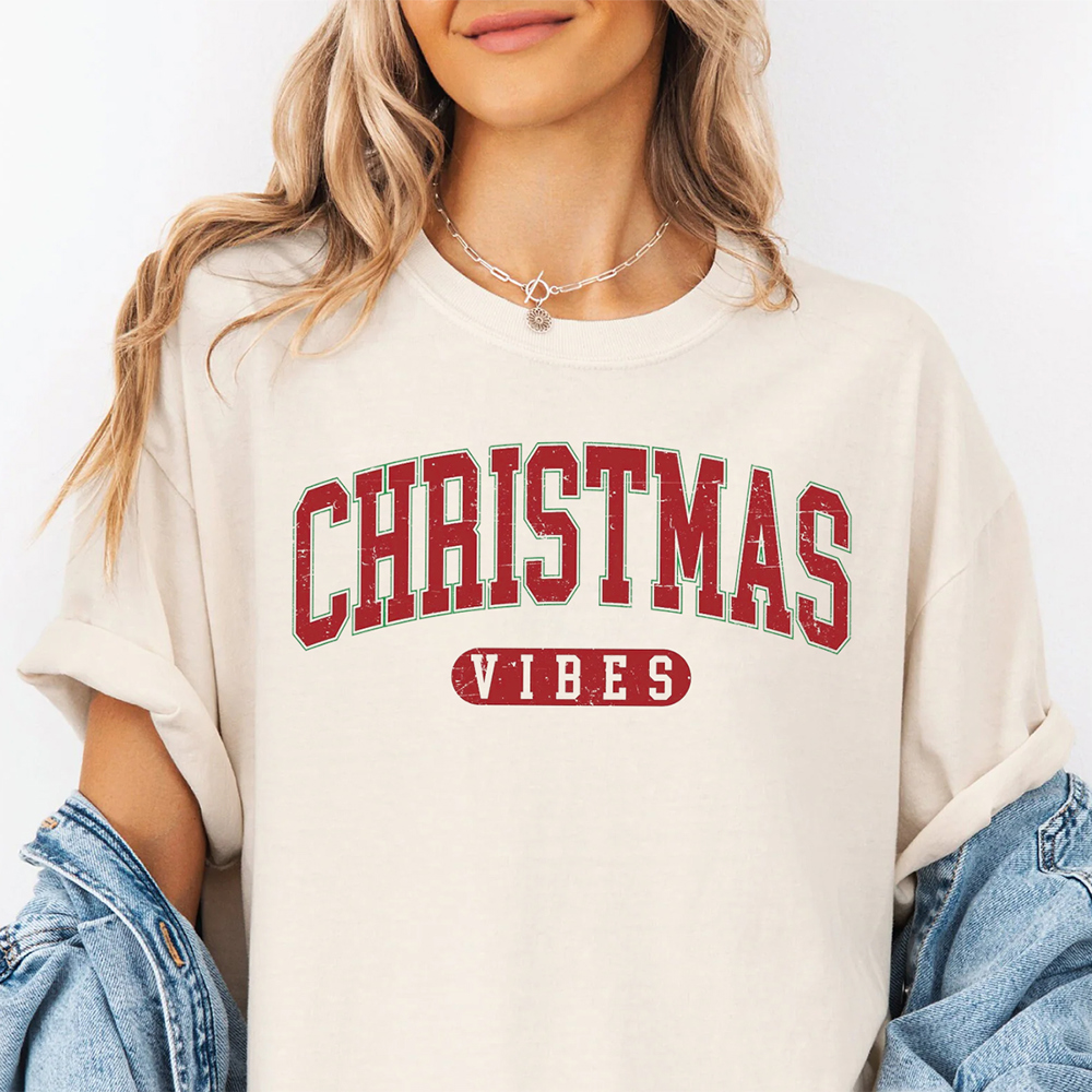 Christmas Vibes Graphic Tee