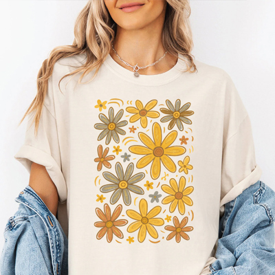 Retro Fall Floral Daisy Wildflower Autumn Graphic Tee | Fall Floral Shirt