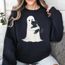  Ghost Holding Kitten Fall & Halloween Graphic Sweatshirt