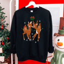  Vintage Kissing Reindeers Under The Mistletoe Christmas Graphic Sweatshirt