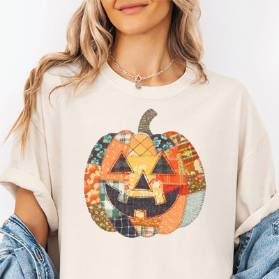 Patchwork Pumpkin Faux Quilt Folk Art Fall & Autumn Graphic Tee | Halloween Shirt
