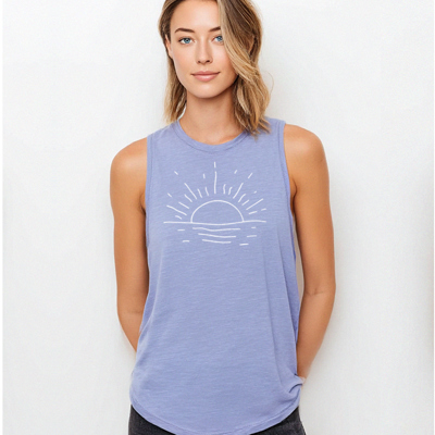 Simple Sunset Summer Beach Vibes Happy Days Graphic Tank | Summer Tank