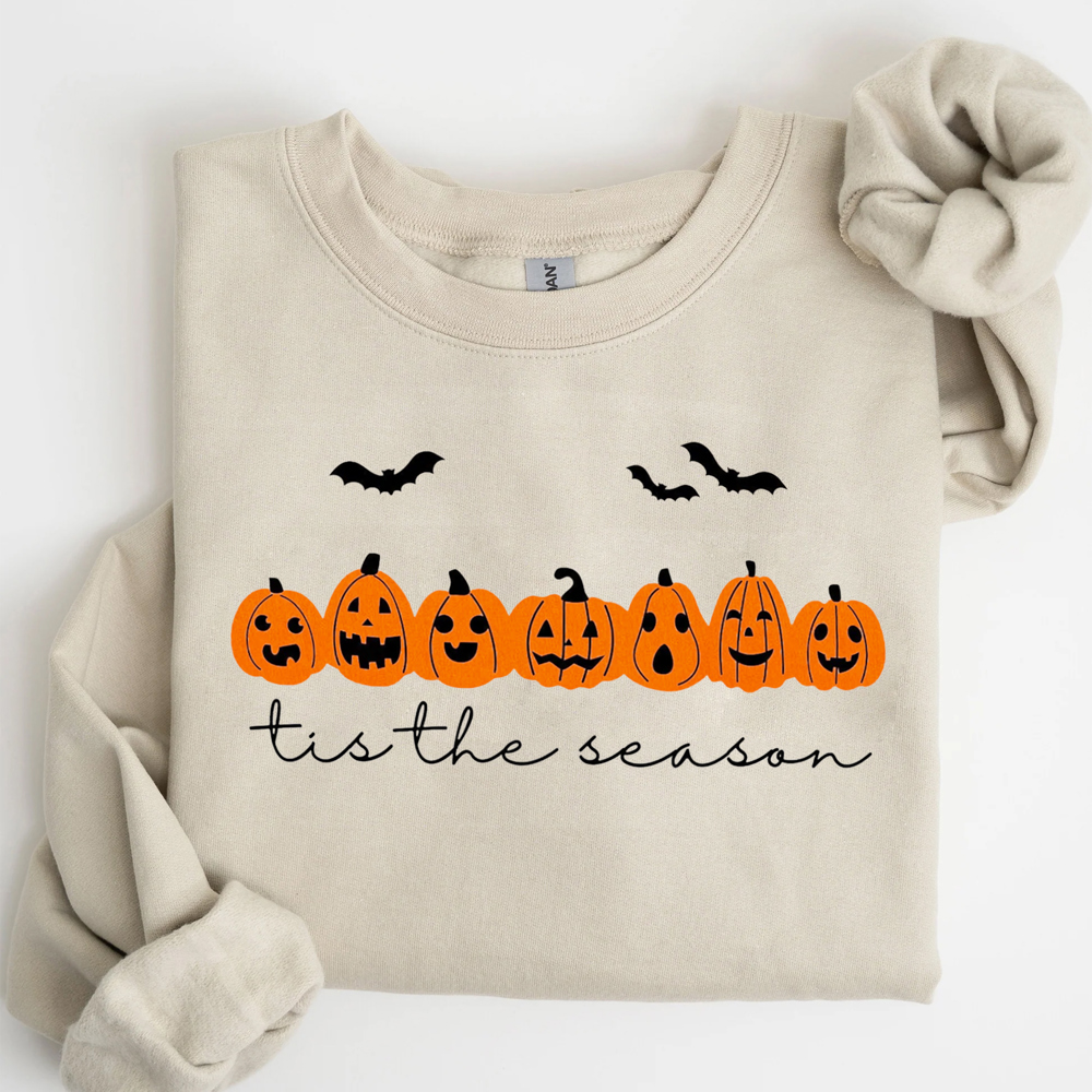 Tis The Season Cute Pumpkins & Bats Fall Halloween Graphic Sweatshirt