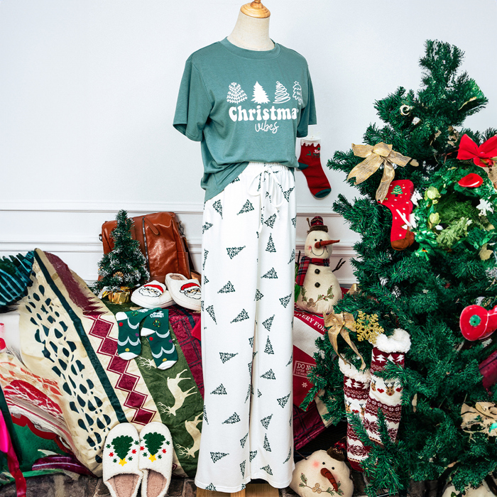 Christmas Tree Print Tee and Pants Lounge Set