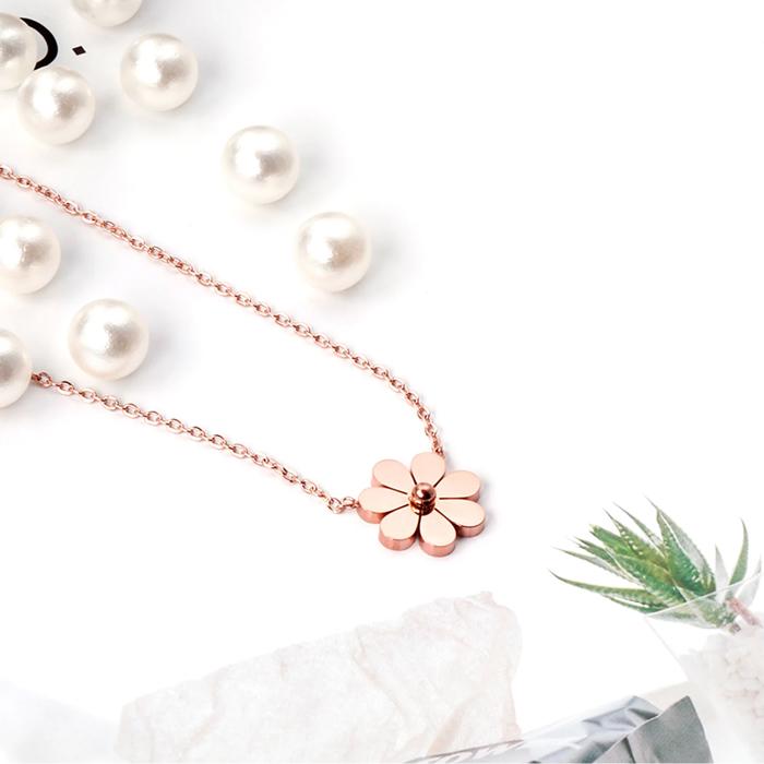 Rose Gold Flower Necklace