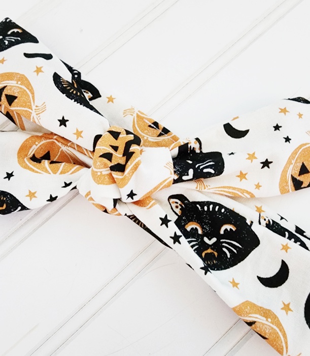 Knotted Headband - Owls and Pumpkins on White