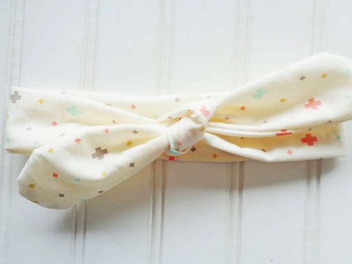 Donna Knotted Headband - Colored Swiss Cross