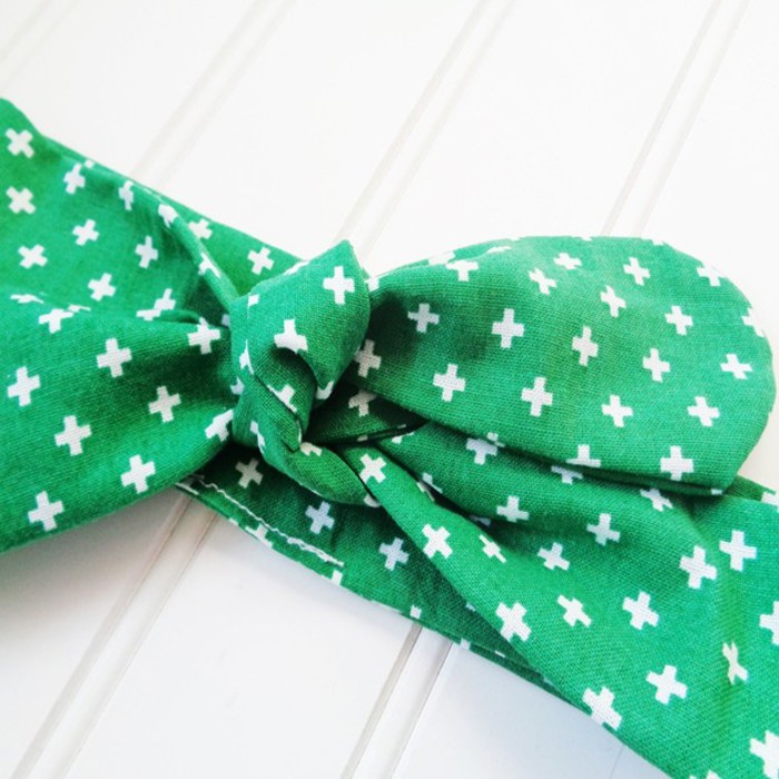 Donna Knotted Headband - Swiss Cross on Green