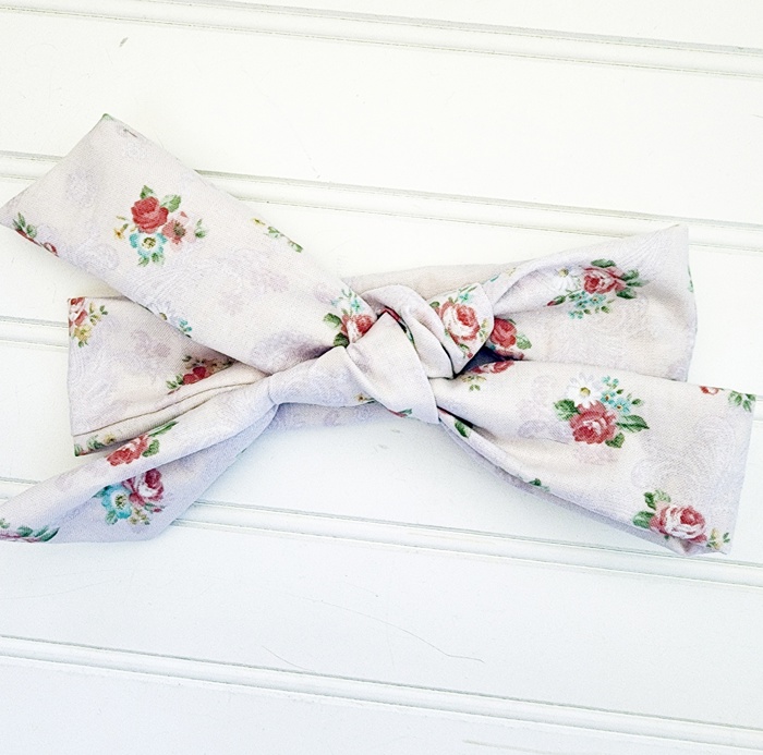 Emma Knotted Headband - Bouquets on Pink