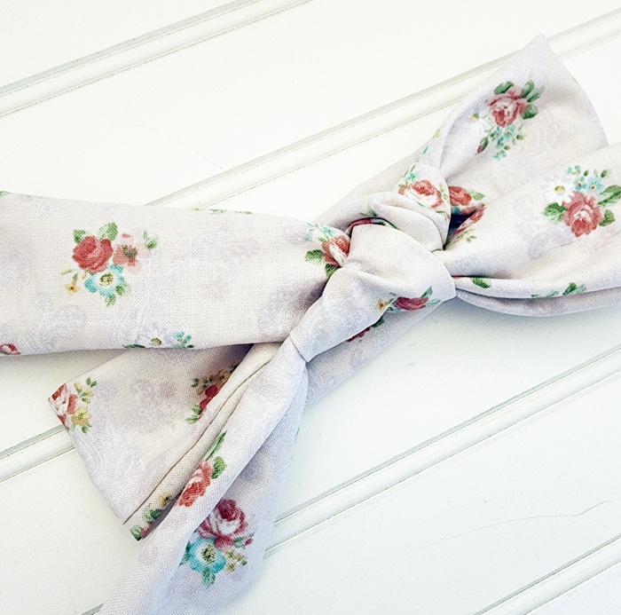 Emma Knotted Headband - Bouquets on Pink