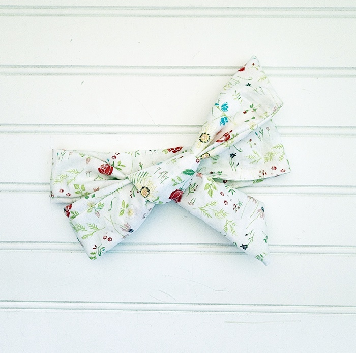 Emma Knotted Headband - Flowers on White