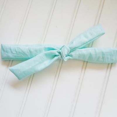 Lois Skinny Headband - Dots on Light Blue