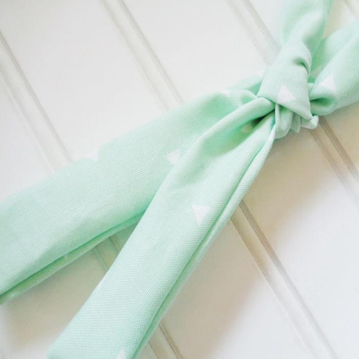 Lois Skinny Headband - Triangles on Mint